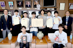 高専プロコン本選に出場し、課題部門最優秀賞・競技部門準優勝を受賞