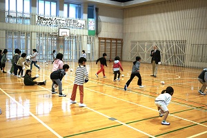 工作教室「家にあるもので作って、楽しく遊ぼう！」