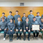 「高専ロボコン全国大会」準優勝チームが熊本県の竹内副知事を表敬訪問