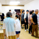 八代市本町アーケードの土曜市で、建築社会デザイン工学科の展示会を実施