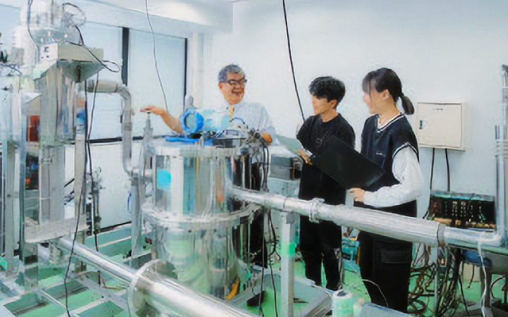 極低温流体輸送試験装置を使った研究