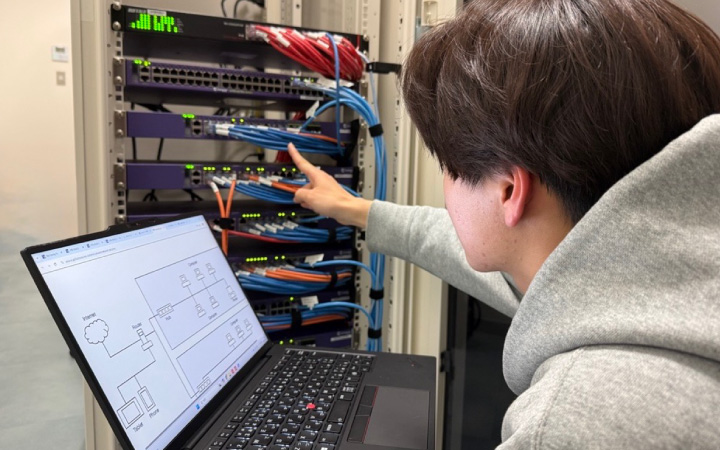 サイバーセキュリティ